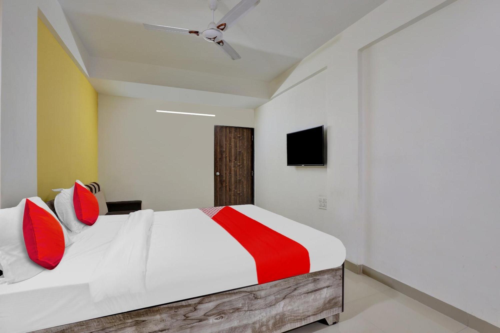 Fabhotel Relax Гандинагар Екстериор снимка