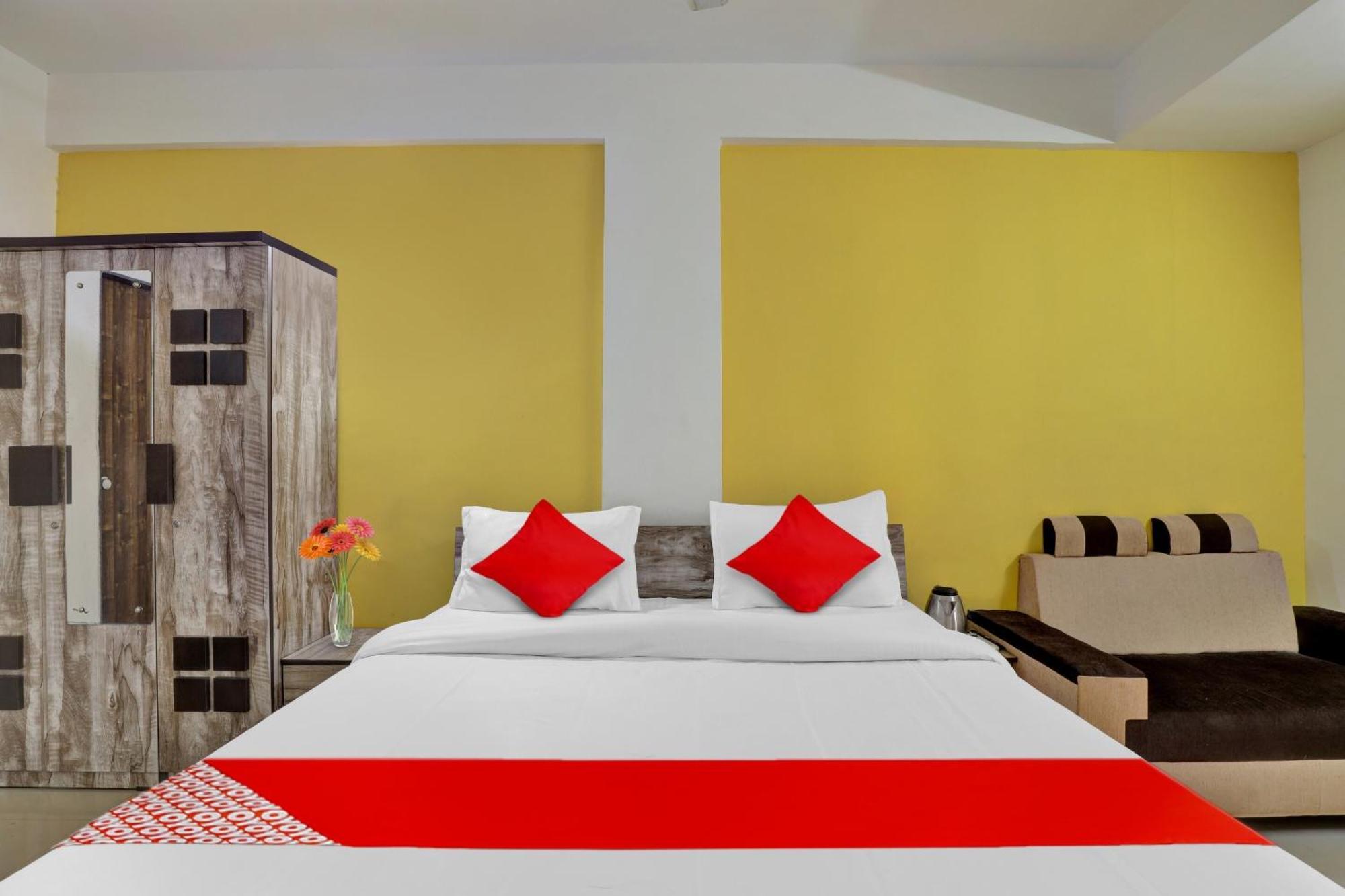 Fabhotel Relax Гандинагар Екстериор снимка